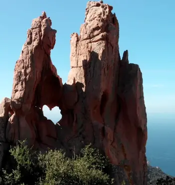 Das Herz von Piana, ein herzförmiger Felsen in der Calanche