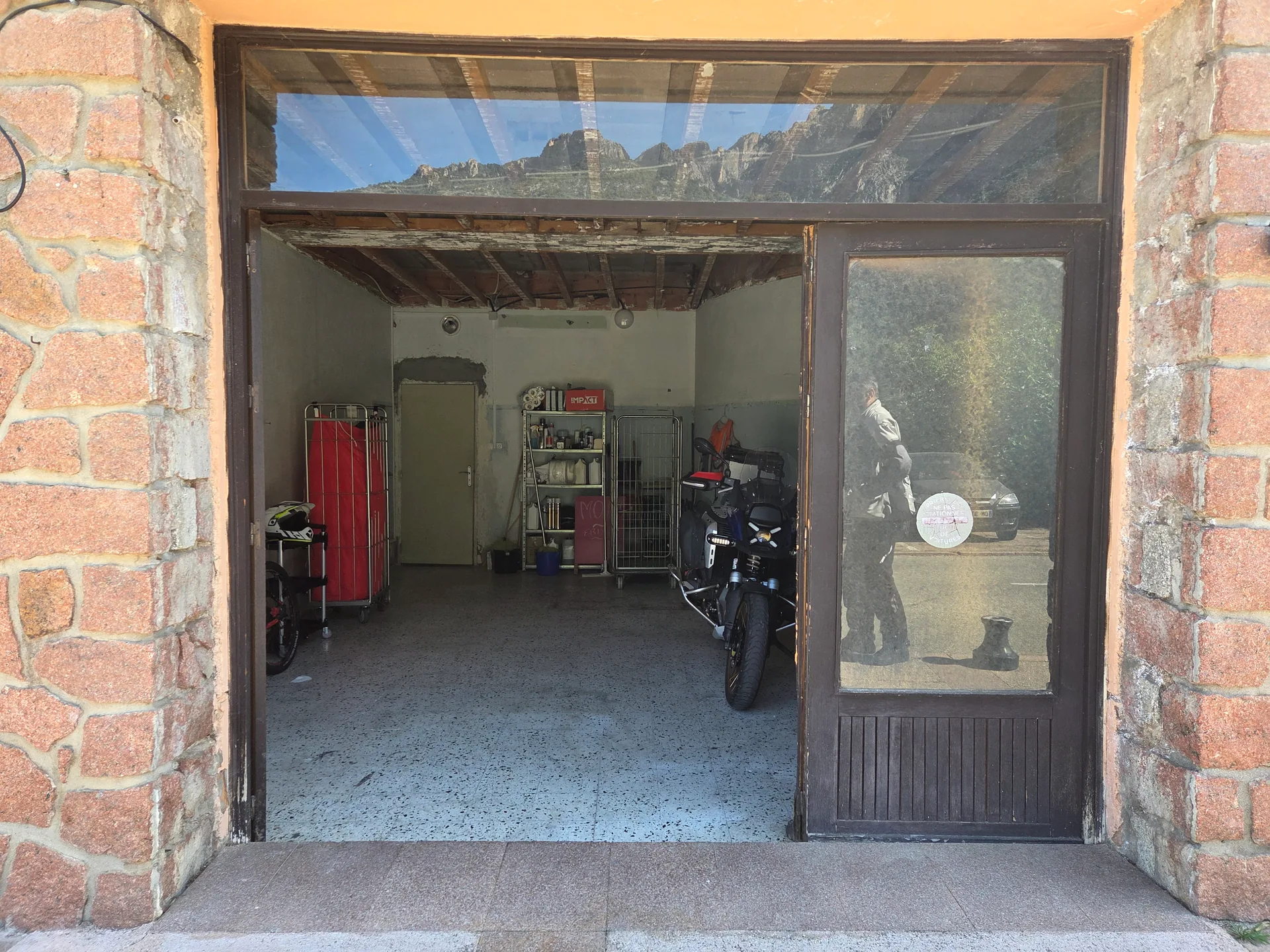 Ausstattungsdetail Motorradgarage Hotel Le Vaïta Porto-Ota