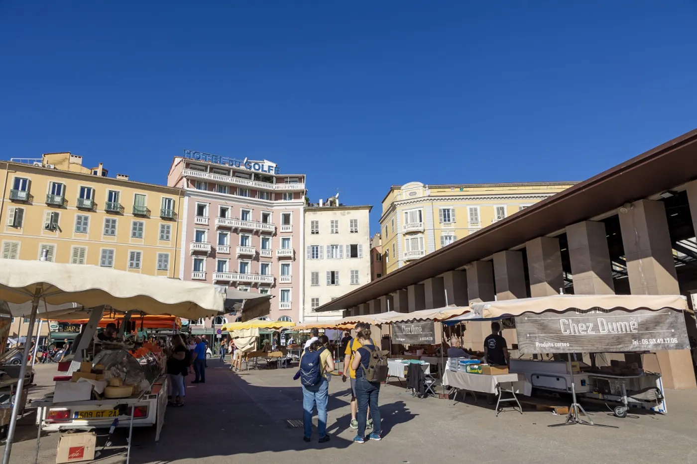 Marché corse, étals de producteurs locaux